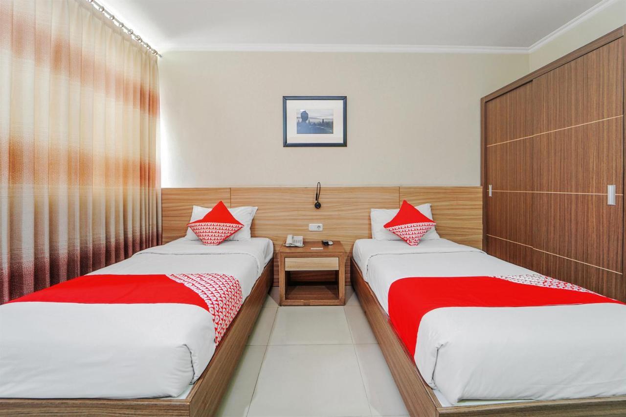 Maumu Hotel&Lounge Surabaya Exterior foto